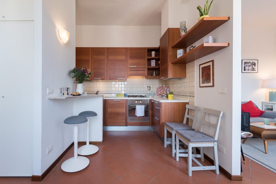 Design Apartment | Private kitchen | Fridge, oven, stovetop, cookware/dishes/utensils