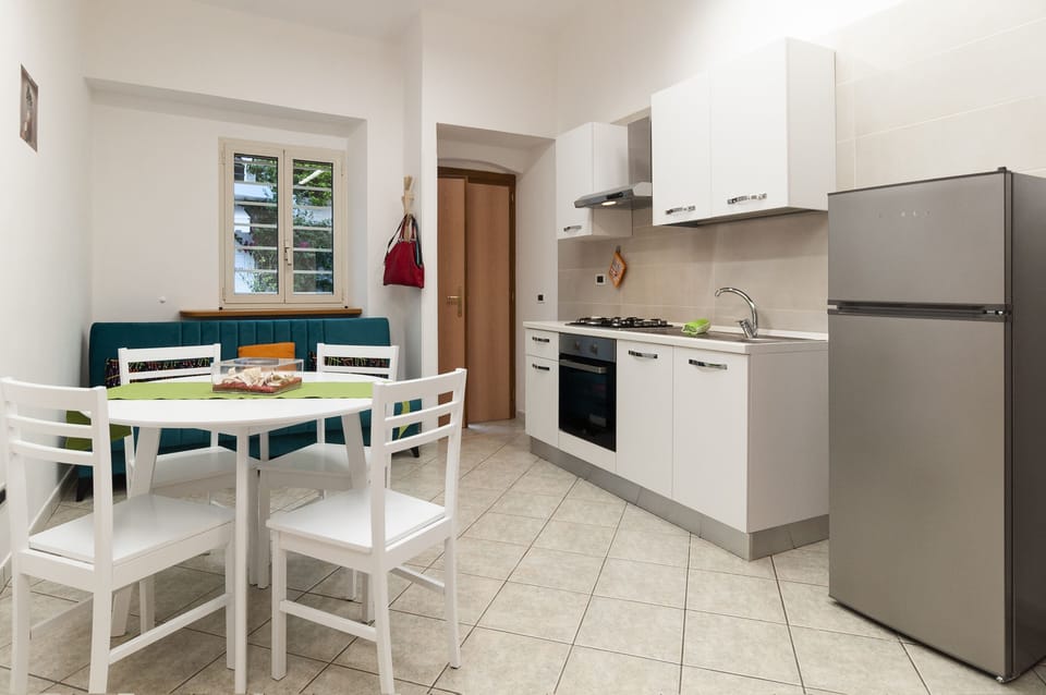 Basic Apartment | Private kitchen | Fridge, toaster