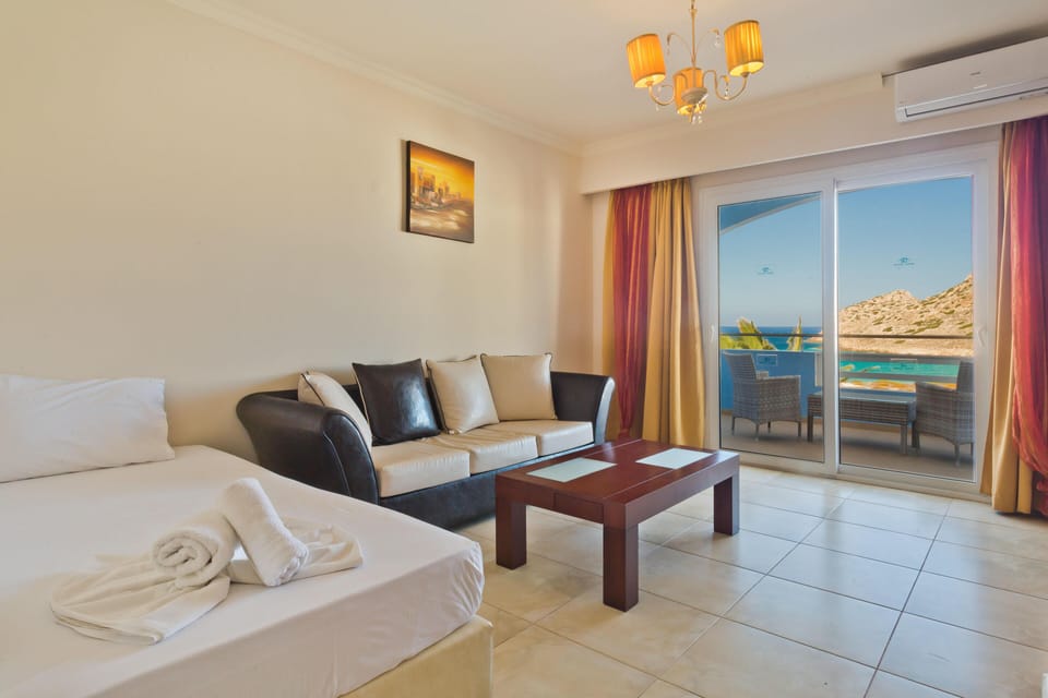 Apartment, Sea View | In-room safe, soundproofing, free WiFi, bed sheets