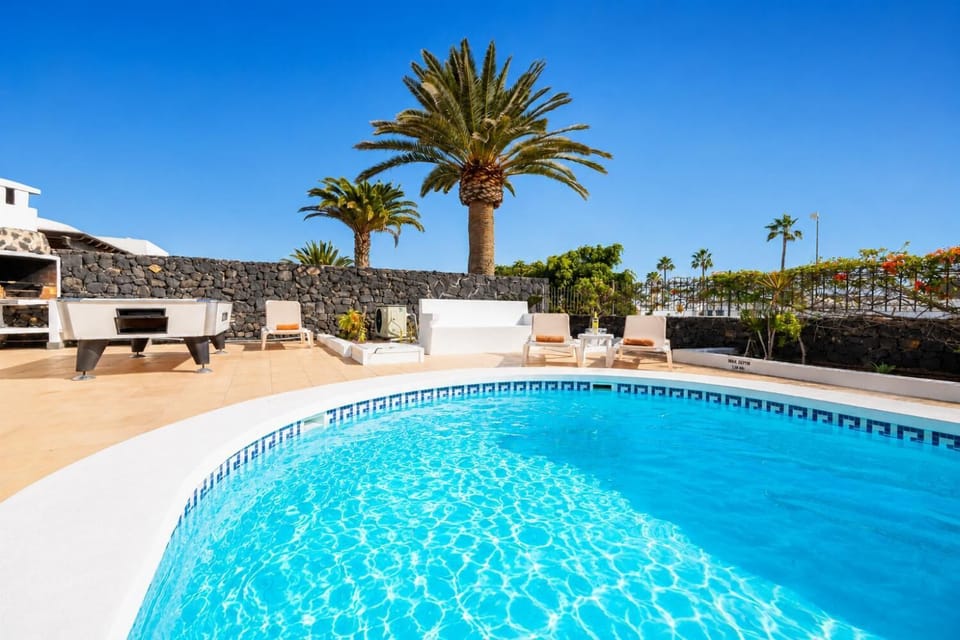 Private pool and terrace
