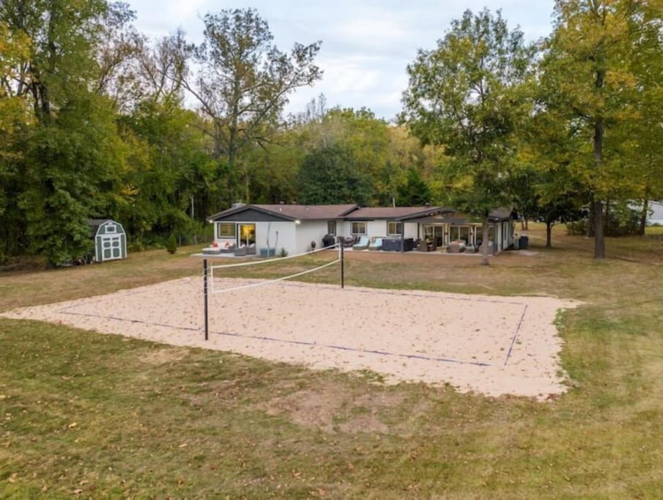 Sport court