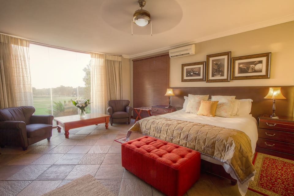 Executive King Room with shower | Premium bedding, in-room safe, individually decorated
