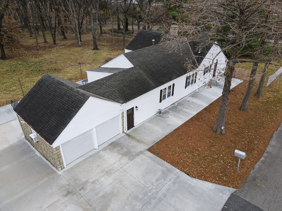 Large driveway. Parking for up to 12 cars.