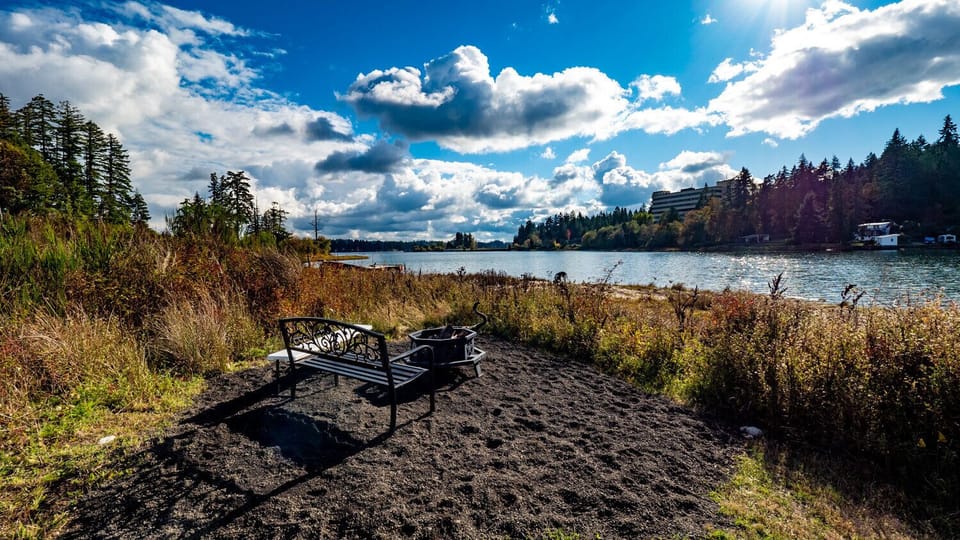 Water view fire pit. Wood is provided. 