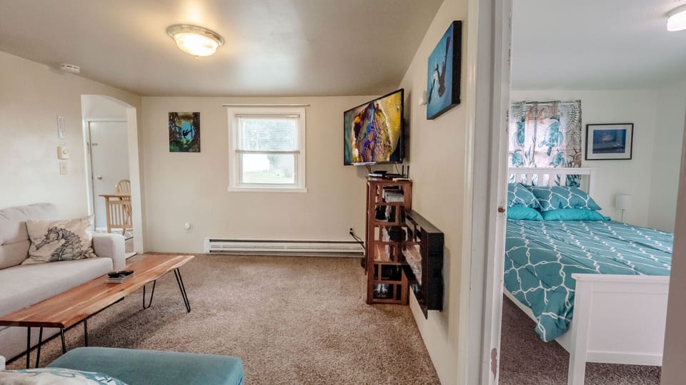 Livingroom & bedroom