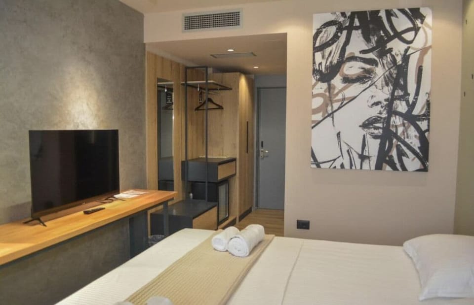 Azura Hotel Hotel in Ksamil