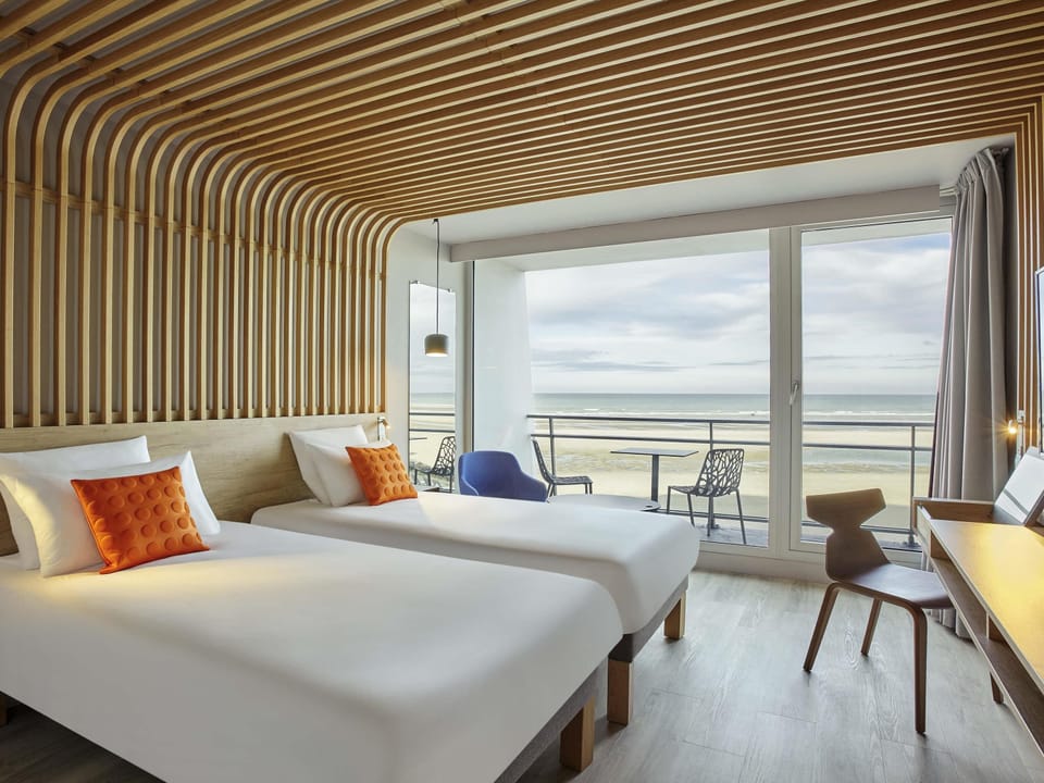 Superior Twin Room, 2 Twin Beds, Balcony, Sea View (Balcony) | Minibar (some free items), in-room safe, desk, blackout drapes