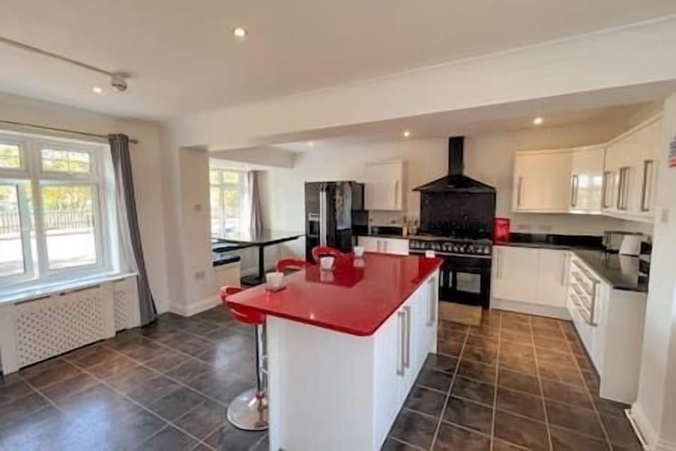 Kitchen (2)