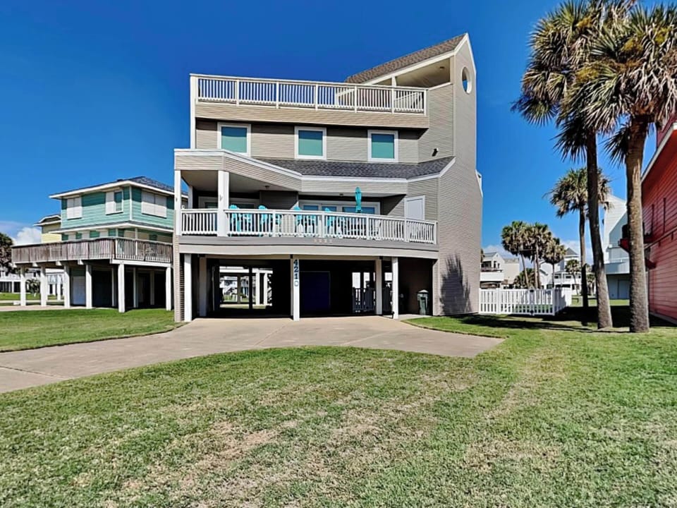 House (3 Bedrooms) | Property amenity