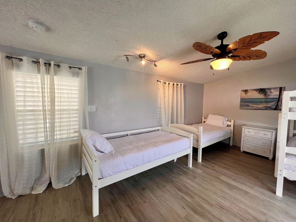 House (3 Bedrooms) | Property amenity
