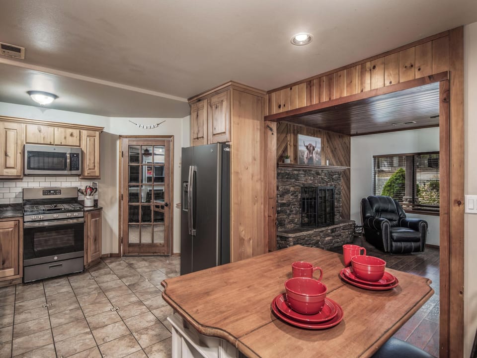 House (4 Bedrooms) | Property amenity