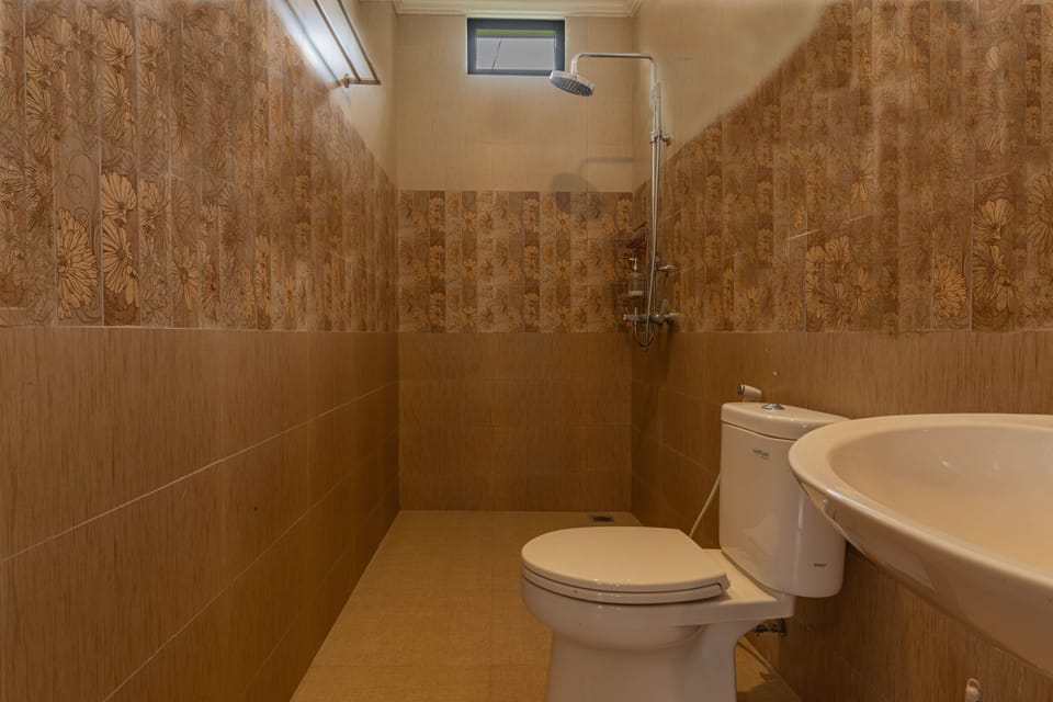 Deluxe Double Room | Bathroom
