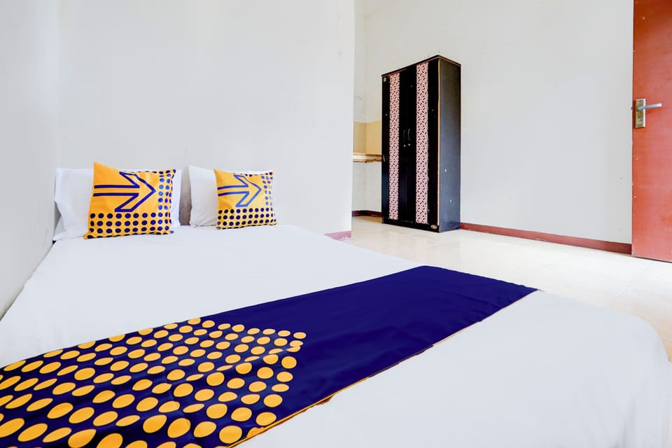 Standard Double Room | Desk, laptop workspace, free WiFi, bed sheets