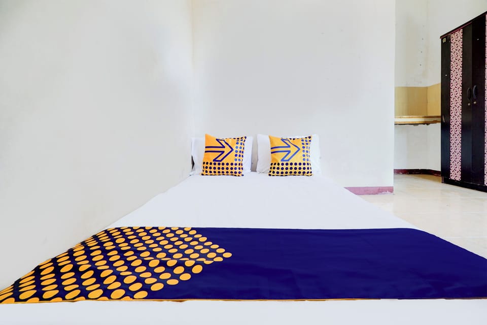 Standard Double Room | Desk, laptop workspace, free WiFi, bed sheets