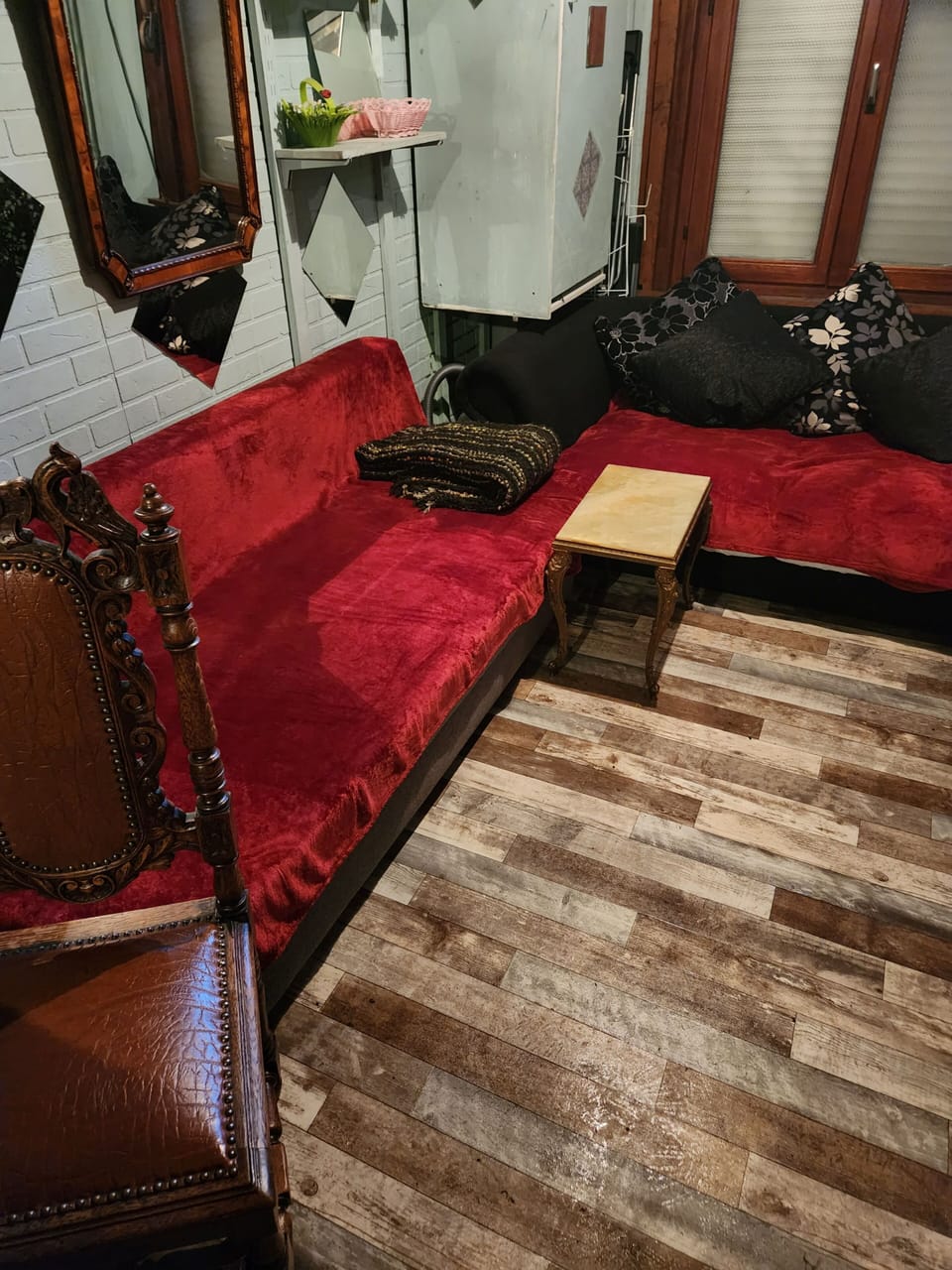 Room, 2 Bedrooms, City View | Living area