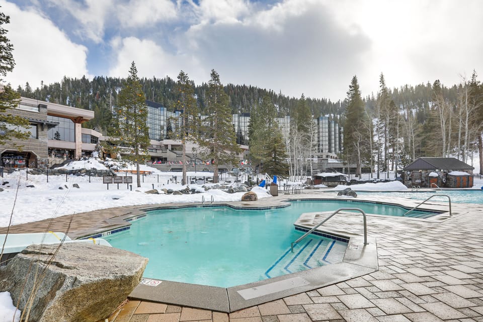 Resort Amenities (Addt'l Fee) | 2 Heated Pools | Kids Pool | Hot Tub/Whirlpools