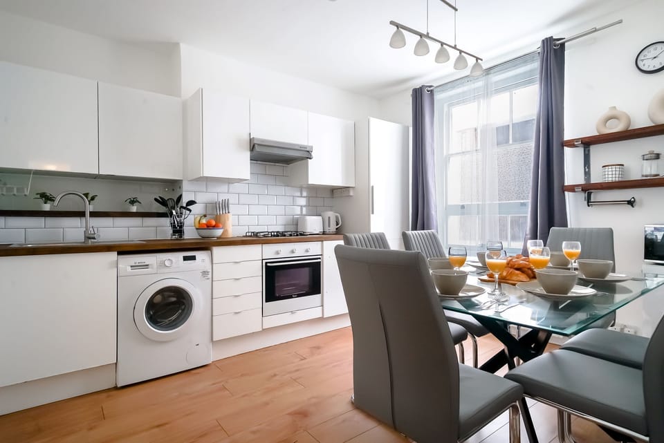 The kitchen and dining area