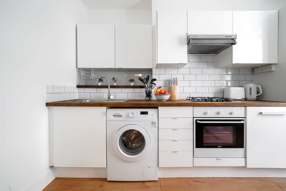The kitchen is fully equipped to prepare a simple meal