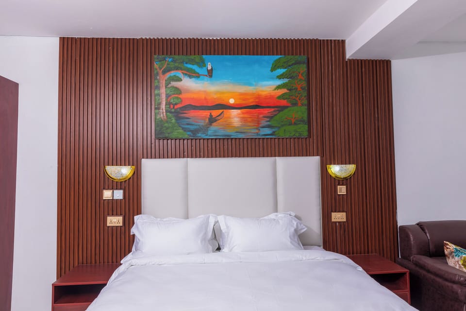 Room, 1 King Bed | Individually furnished, laptop workspace, free WiFi, bed sheets