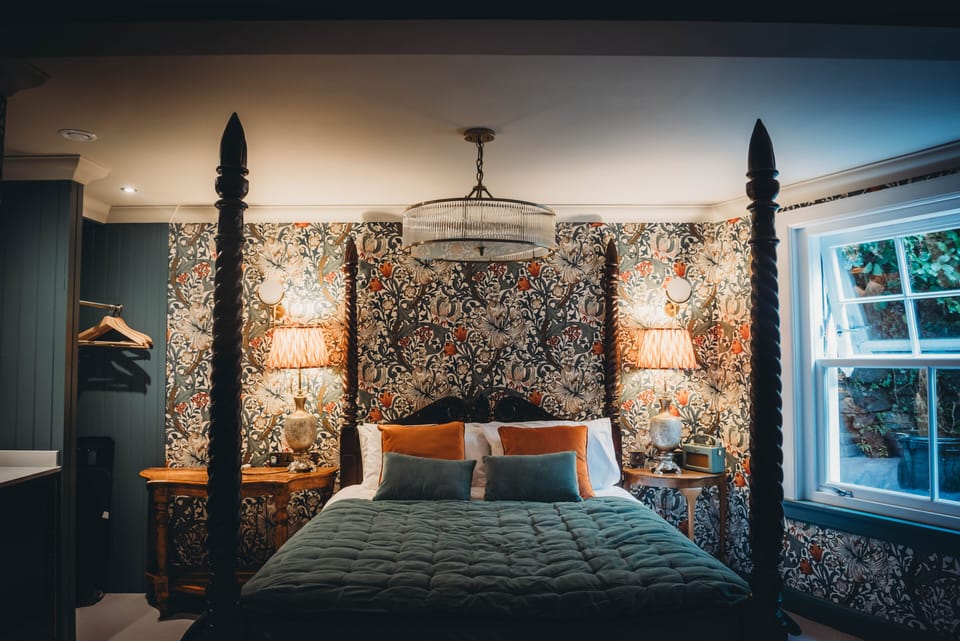 Luxury Room | Free minibar, individually decorated, individually furnished