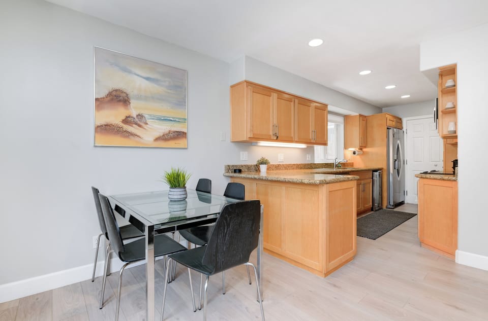 Dining area adjacent to the kitchen.
