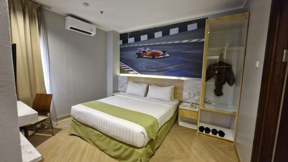 Junior Suite | In-room safe, free WiFi