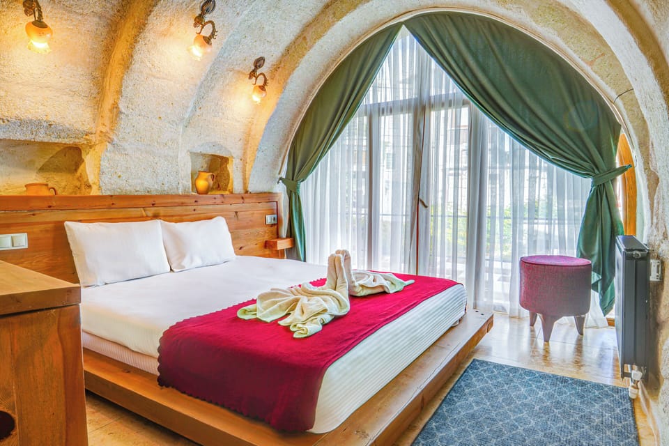 Balon Manzarali Kuvetli Oda | Premium bedding, soundproofing, free WiFi, bed sheets
