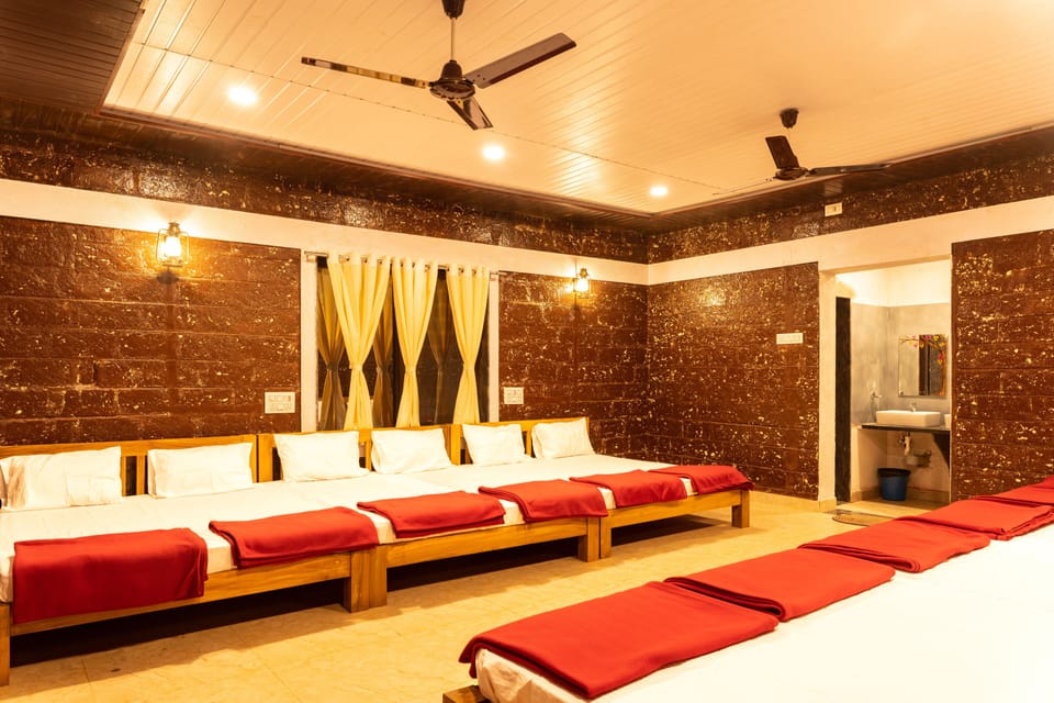 Deluxe Shared Dormitory | WiFi (free)