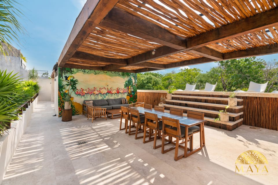 Deluxe Condo | Terrace/patio