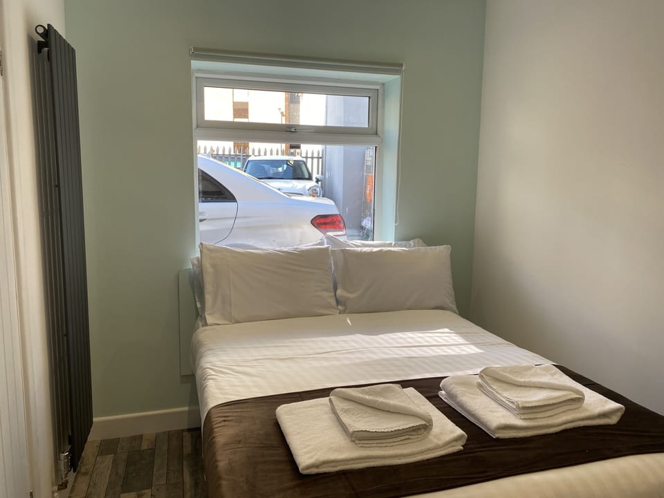 Comfort Double Room | Iron/ironing board, free WiFi