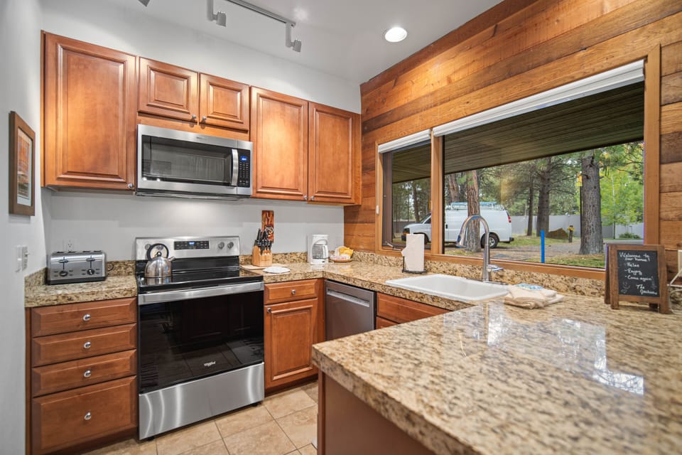 19 Meadow House-11