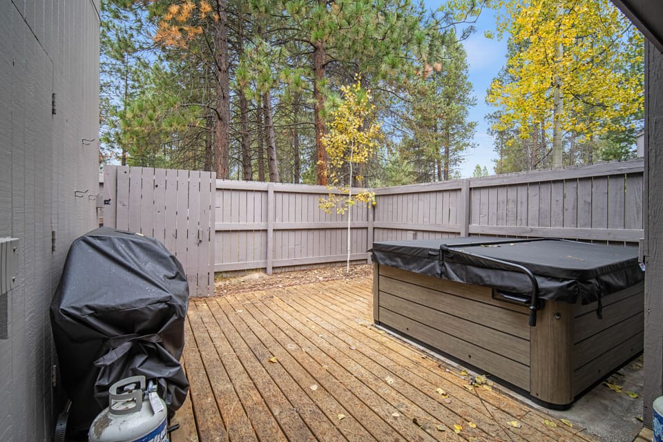 19 Meadow House-14