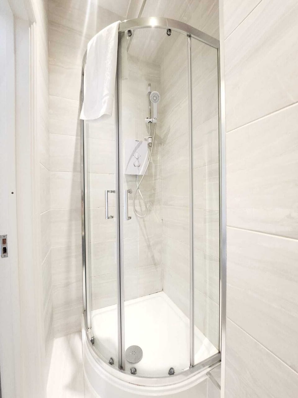 Comfort Room | Bathroom | Shower, towels