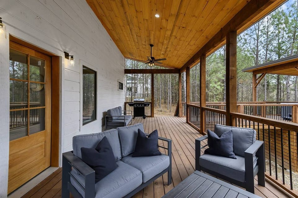  Listen to the sounds of nature around you as you unwind.