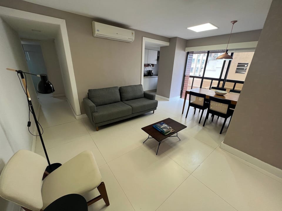 Flat-screen TV, streaming services