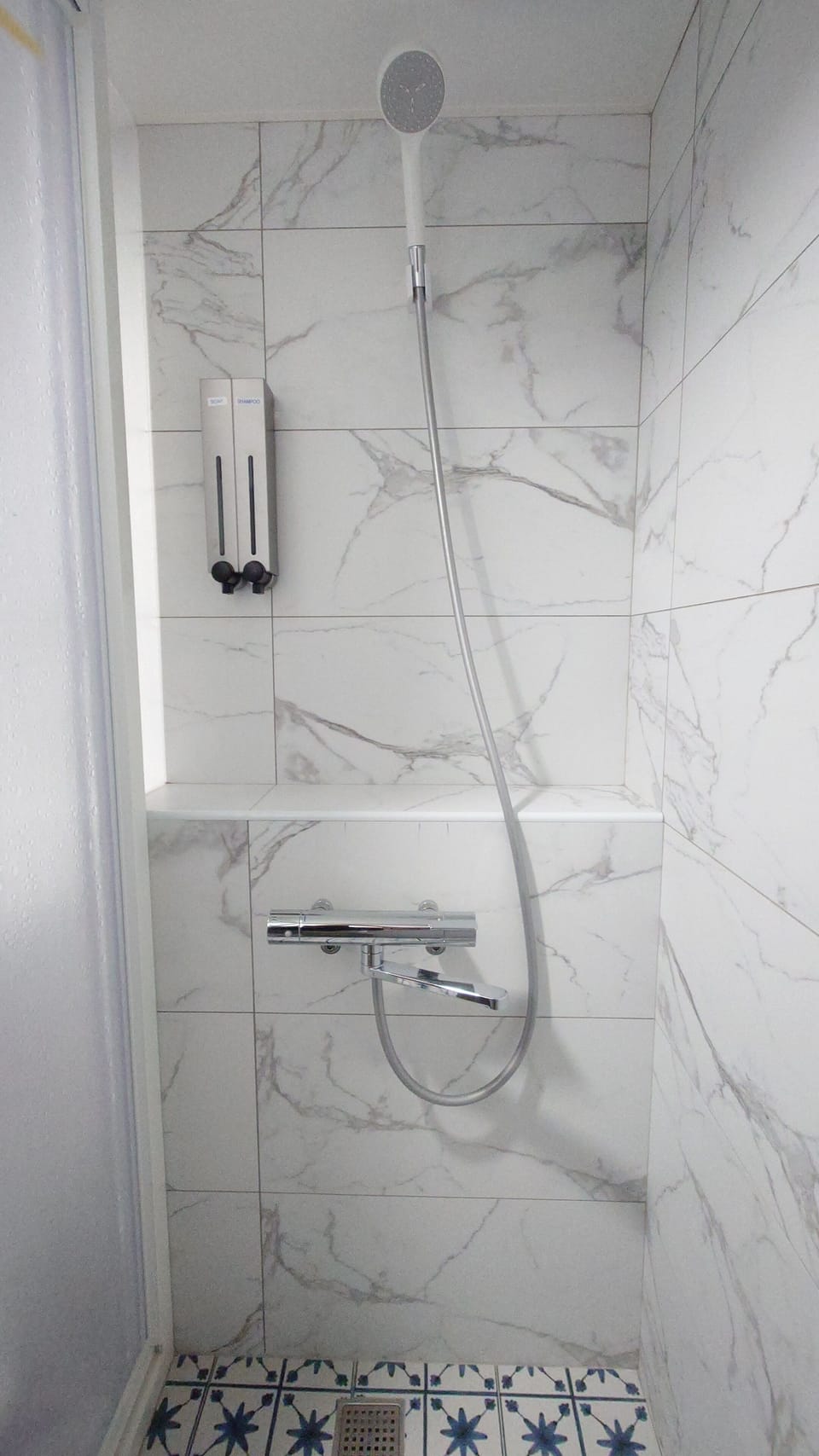 Basic Single Room, Private Bathroom | Bathroom | Towels