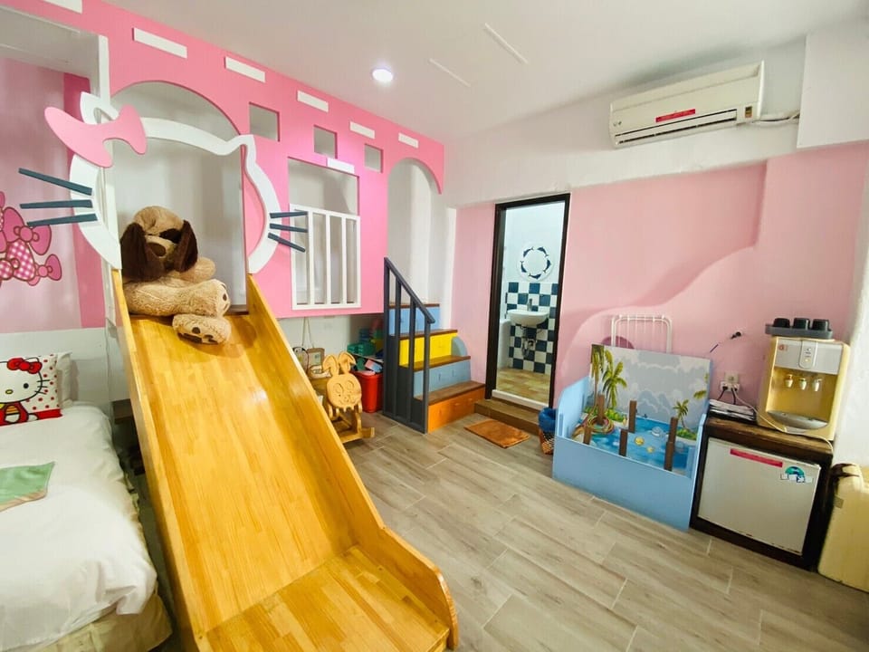 Children's play area - indoor