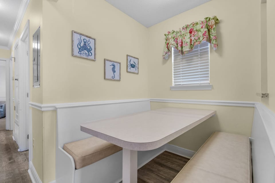 Breakfast nook