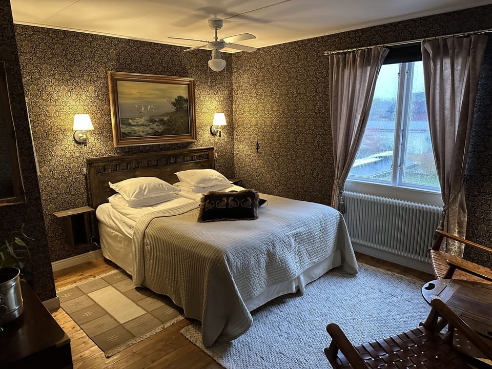 Iron/ironing board (on request), WiFi (free), bed sheets