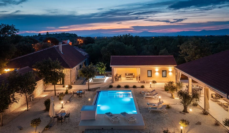 Tosic Estate - Villa, Vineyards and Winery, 6 Bedrooms, 5 Bathrooms