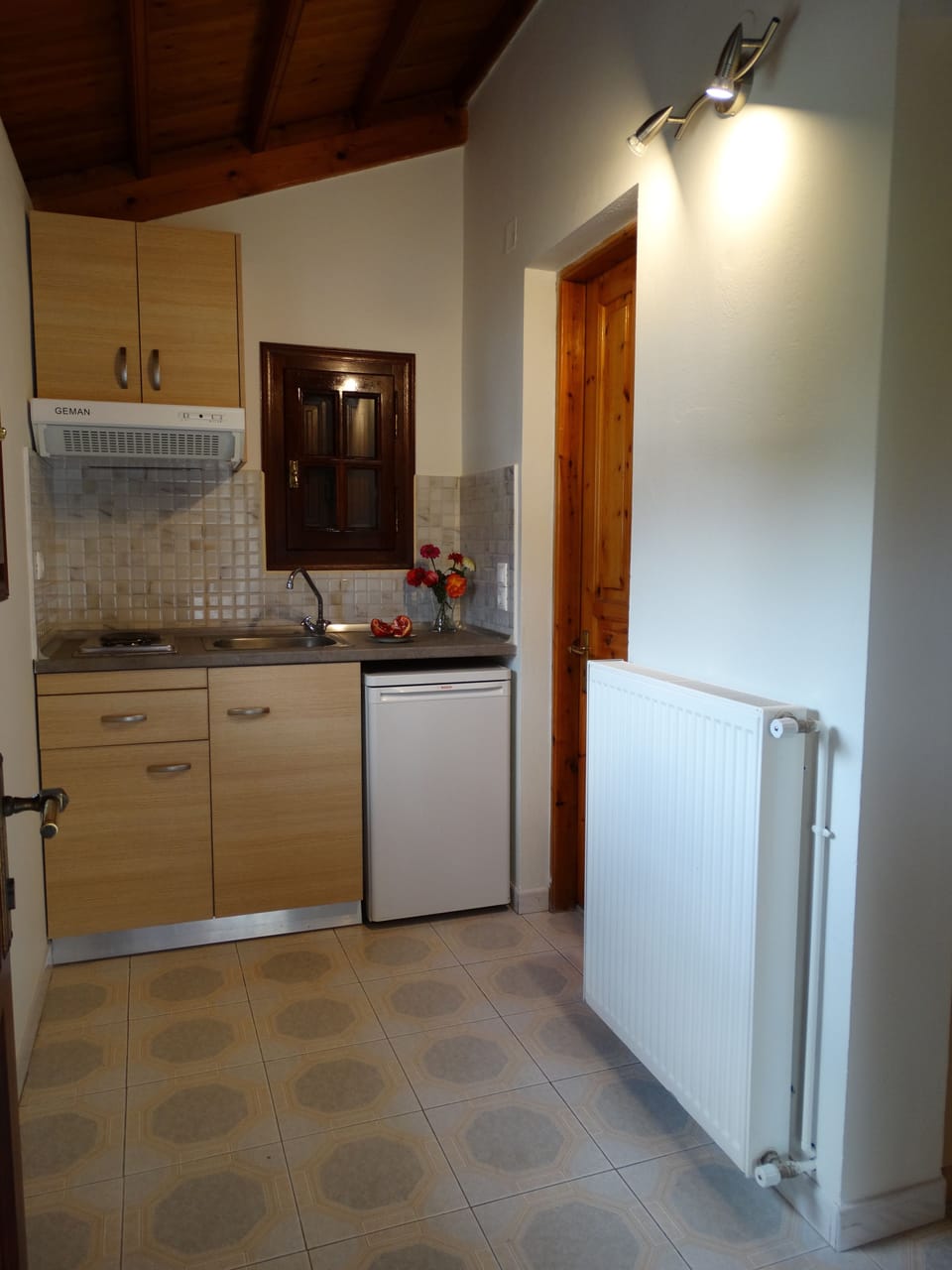 Double or Twin Room, Garden View | Private kitchen | Fridge, stovetop, electric kettle, cookware/dishes/utensils