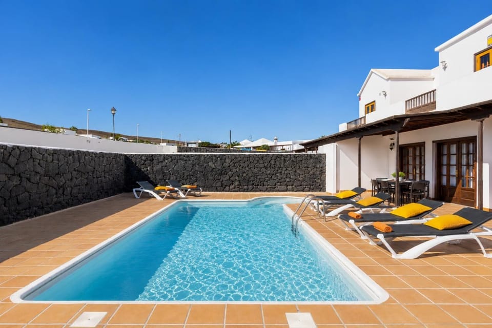 Private pool and terrace