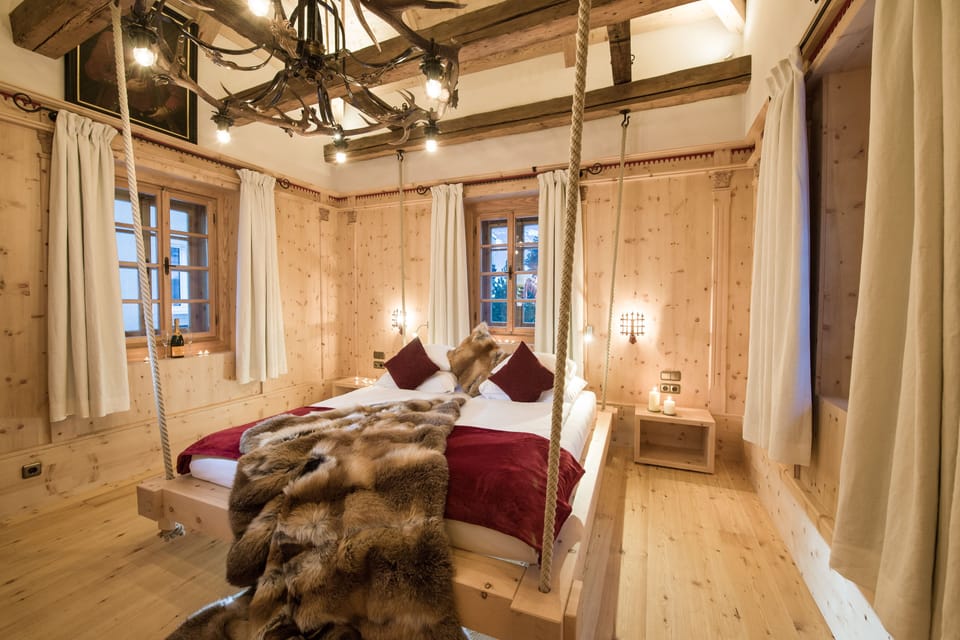 Suite, Tower | Minibar, in-room safe, desk, soundproofing