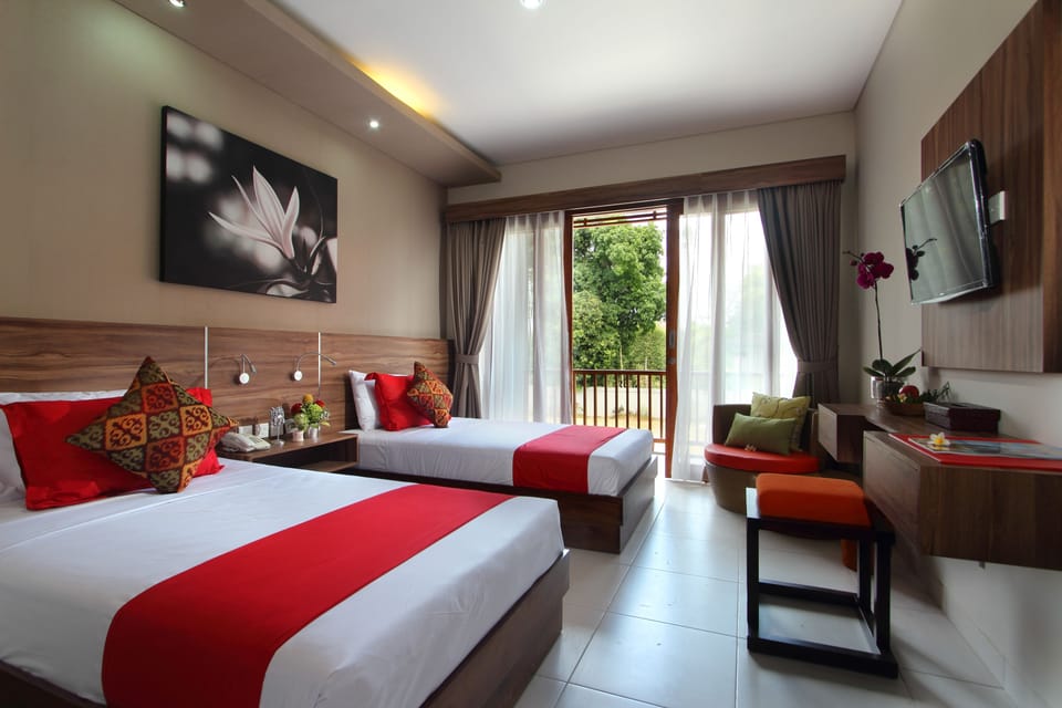 Cempaka Double or Twin Room | Minibar, in-room safe, desk, soundproofing
