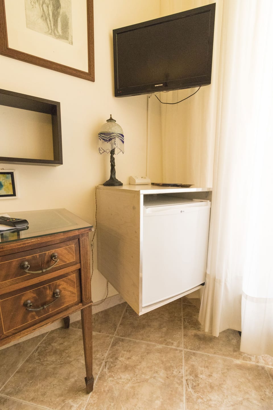 Family Room | Egyptian cotton sheets, premium bedding, down comforters