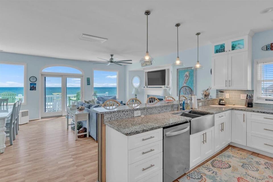 Kitchen - Main Level (level 3)