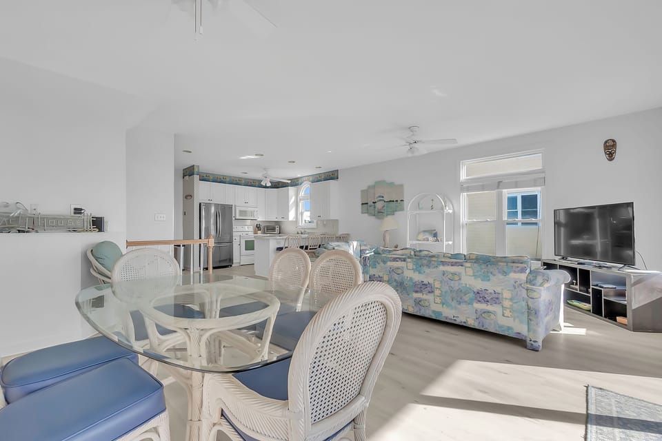 dining/living - middle/main level