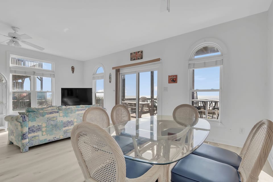 dining/living - middle/main level
