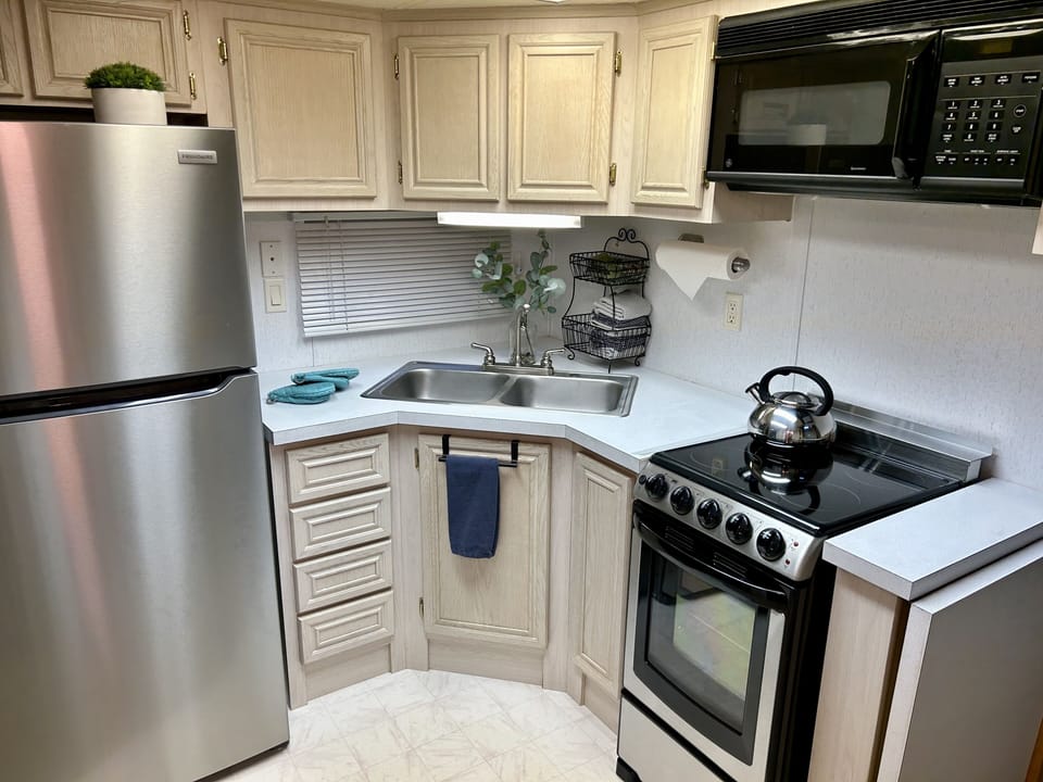 Full Kitchen