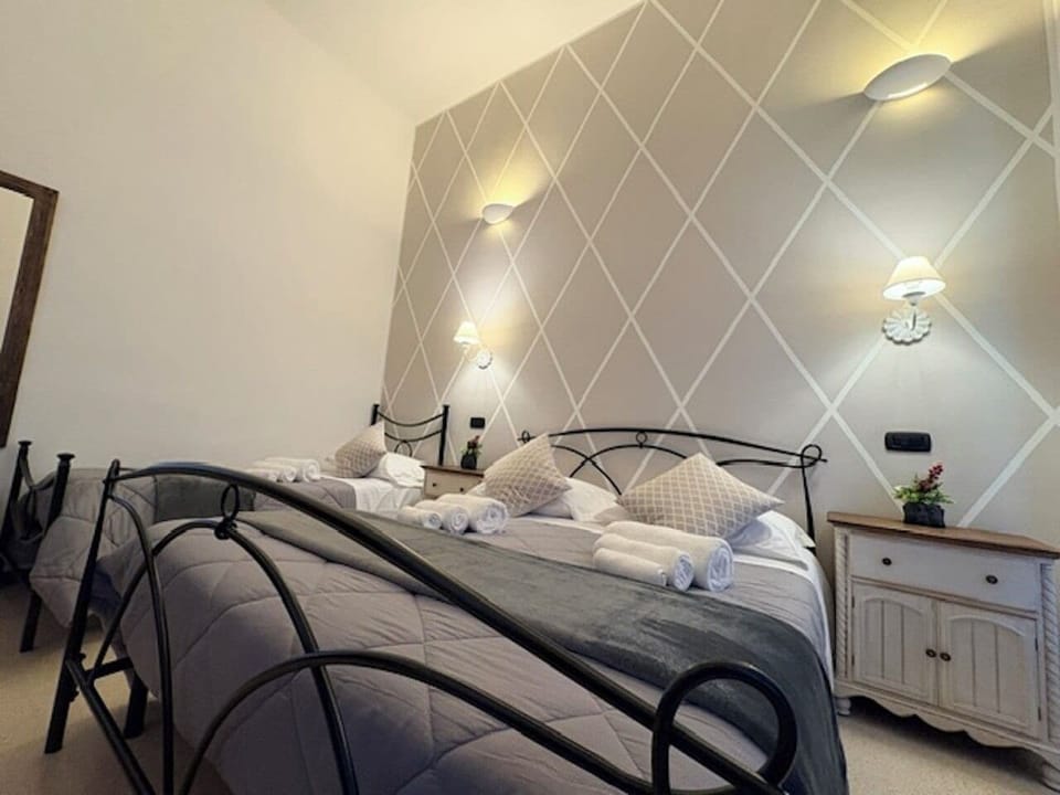 Comfort Triple Room | Frette Italian sheets, premium bedding, down comforters, pillowtop beds